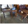 Image 1 : 3 VINTAGE ENDTABLES