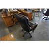 Image 8 : WOOD FRAMED LEATHER OFFICE CHAIR