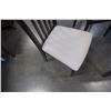 Image 4 : MODERN DINING TABLE AND 4 CHAIRS