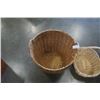 Image 4 : LAUNDRY HAMPER AND 2 WICKER BASKETS