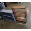 Image 2 : 2 display shelves