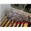 Image 2 : 2 wood 21" vases and bundle of artificial 5ft plants