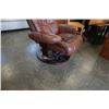 Image 4 : LEATHER SWIVEL RECLINER