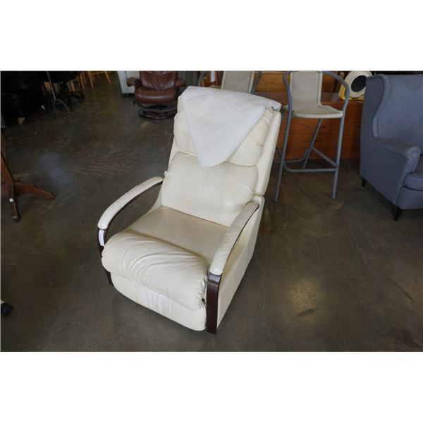 LAZBOY WHITE LEATHER RECLINER