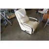 Image 9 : LAZBOY WHITE LEATHER RECLINER