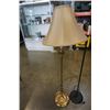 Image 2 : 2 floor lamps