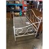 Image 3 : Victoria metal daybed up to 400LB capacity