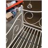 Image 4 : Victoria metal daybed up to 400LB capacity