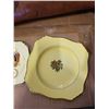 Image 3 : 3 Royalty plates by royal winton and johnson bros