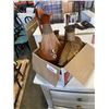 Image 1 : 4 WOOD VASES