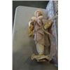 Image 2 : LOT OF COLLECTOR TINS AND PORCELAIN DOLLS