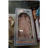Image 3 : LOT OF COLLECTOR TINS AND PORCELAIN DOLLS