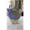 Image 3 : ART GLASS VASE APPX 7 INCHES TALL