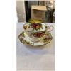 Image 34 : 6 CHINA CUPS AND SAUCERS AND 4 CHINA MUGS