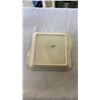 Image 9 : LOT OF CHINA PLATES AND PLATTERS, ROYAL TUNSTALL, DOULTON, ROYAL IVORY AND OTHER