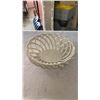 Image 15 : PETITE MAISON WOVEN BASKET, ART GLASS BOWL, AND 2 ELEPHANT FIGURES