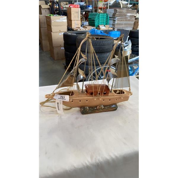 VINTAGE SAILING SHIP TABLE LAMP
