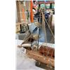 Image 2 : VINTAGE SAILING SHIP TABLE LAMP
