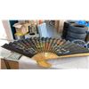 Image 2 : LARGE EASTERN FAN