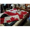 Image 1 : 3 OUTDOOR CANADIAN FLAGS