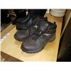 Image 3 : As New Ozark Trail waterproof size 11 impermeable boots and rubber boots