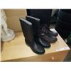 Image 5 : As New Ozark Trail waterproof size 11 impermeable boots and rubber boots