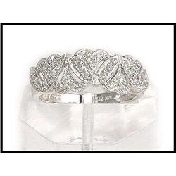 WHITE GOLD DIAMOND RING WITH 33 DIAMONDS(was #1634848
