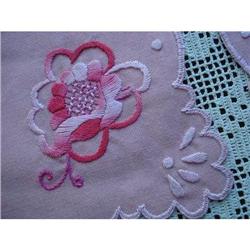 SHABBY CHIC PR. EMBROIDERY DOILY's #1635044
