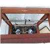 Image 10 : Antique Weight Scale in Glass Display Case 16.5"W x 9"D x 18"H