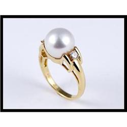 SIMPLE 14K YELLOW GOLD PEARL AND DIAMOND RING #1640831