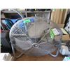 Image 1 : 22" Electric Fan