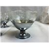 Image 2 : Set Depression Glass Plus Metal Sherbet Cups