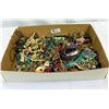 Image 1 : Large Lot Of Costume Jewelry Mixed Batch, Great For Crafters
