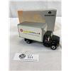 Image 2 : 1/54 Scale International Die Cast Truck Plus 1/24 Scale BMW Z8