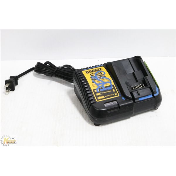 DEWALT DCB115 BATTERY CHARGER