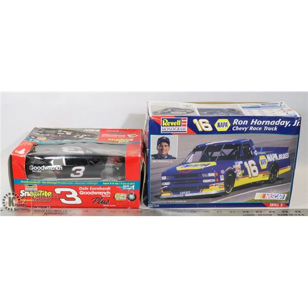 SET OF 2 MODEL KITS REVELL 41 CHEVY