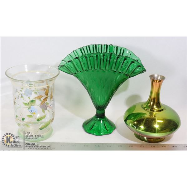 BOX OF VINTAGE HOME DECOR