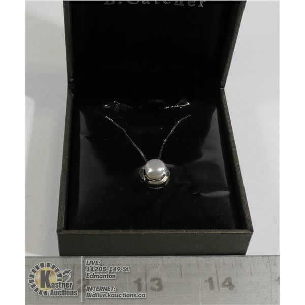 .925 SILVER CHAIN  AND FRESH WATER PEARL PENDANT