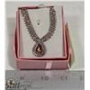 Image 1 : VINTAGE ROSE GOLD RHINESTONE NECKLACE IN PINK BOX