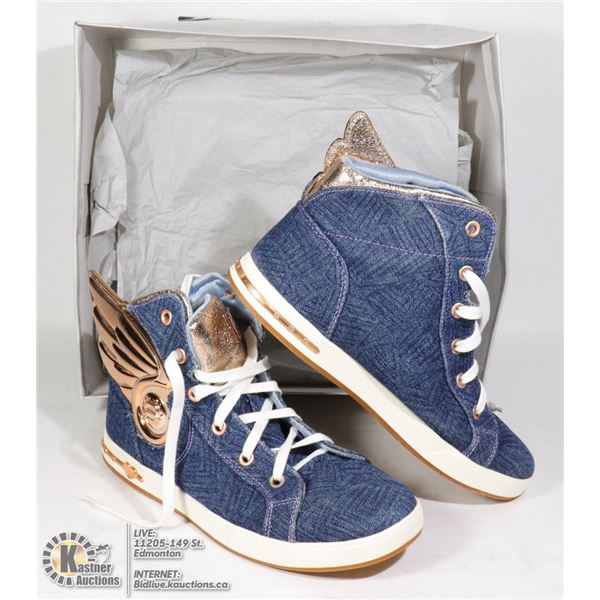 WOMEN'S SKETCHERS "WINGIT" DENIM HIGH-TOP RUNNERS