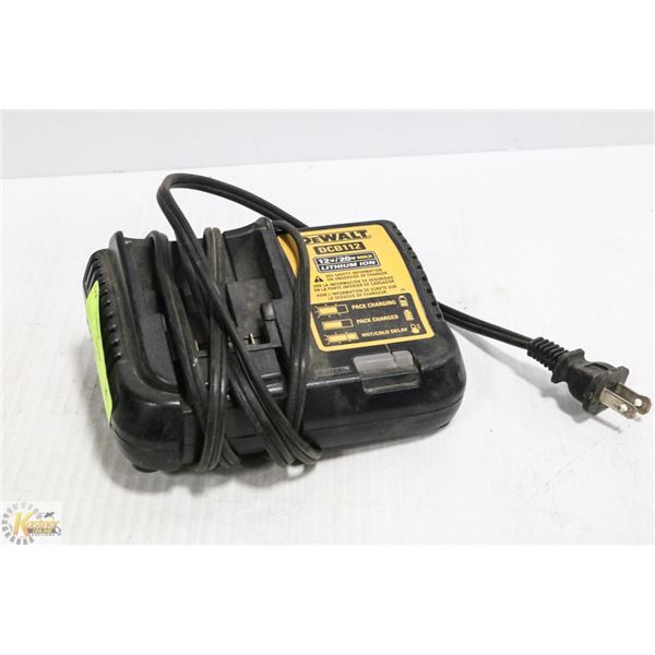 DEWALT DCB115 BATTERY CHARGER