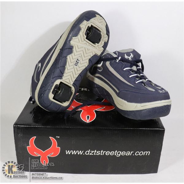 DZT STREET GEAR SIZE 39 OR APROX 6 NAVY BLUE WHEEL