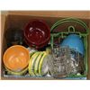 Image 1 : ESTATE BOX OF GLASSWARE, TEA SET, AND MORE