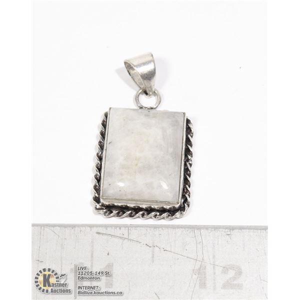 #145-MOONSTONE PENDANT JEWELRY/ HEALING MINERAL/ SILVER PLATED