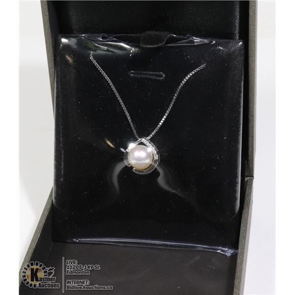 .925 SILVER CHAIN  AND FRESH WATER PEARL PENDANT