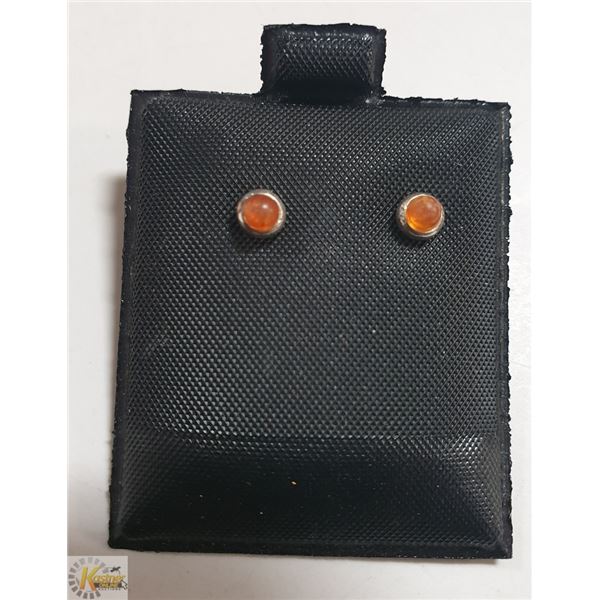 NEW SILVER AMBER STUD EARRINGS