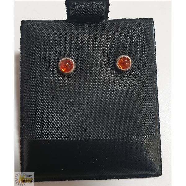 NEW SILVER AMBER STUD EARRINGS