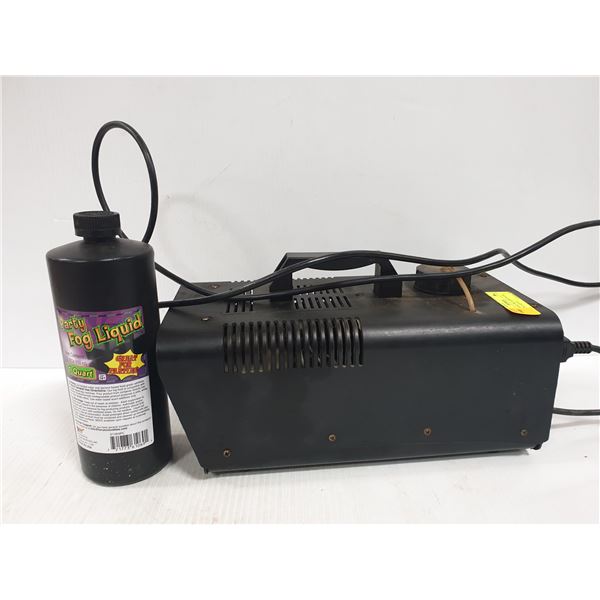 FOG MACHINE INCLUDES 950 ML PARTY FOG LIQUID