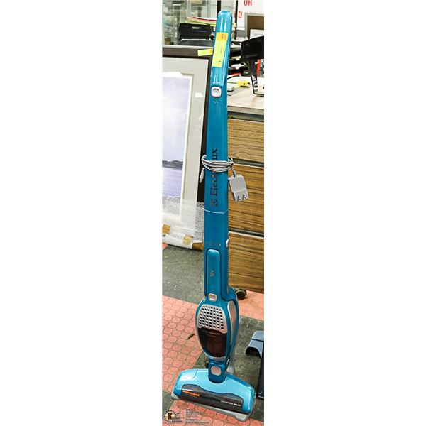ELECTROLUX 2-IN-1 MOTORIZED VAC