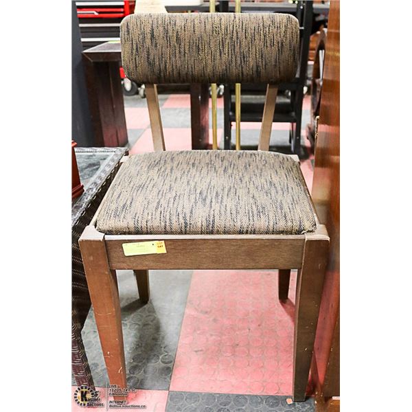 70'S SEWING CHAIR WITH UNDERSEAT COMPARMENT